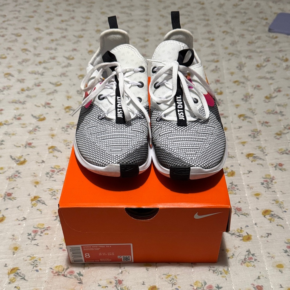 Nike Free TR8 Black White & Pink
